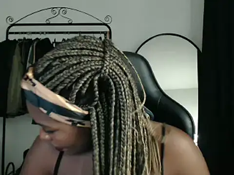 marisilva br online show from February 15, 2025, 2:04 am