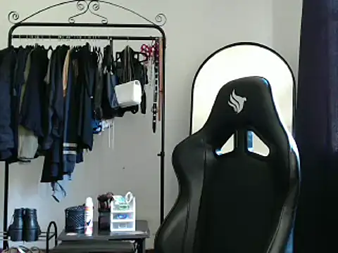 marisilva br online show from February 25, 2025, 1:28 pm