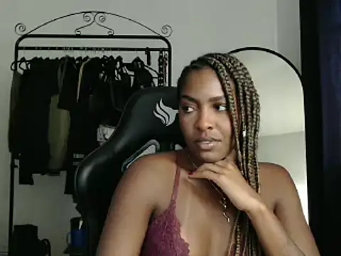 marisilva br online show from March 10, 2025, 2:48 pm