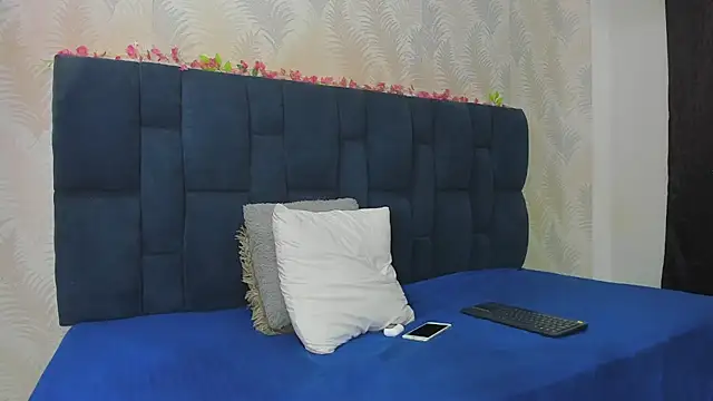 Ammy Connor1 online show from April 13, 2026, 8:58 pm