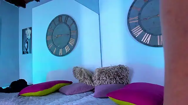 Mike 0233  online show from December 21, 2024, 7:03 am