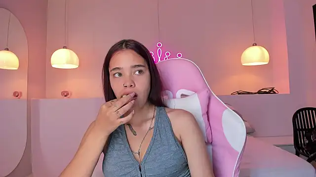 violeth hill online show from January 27, 2025, 8:07 pm