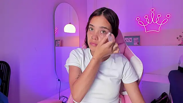 violeth hill online show from February 21, 2025, 8:16 pm