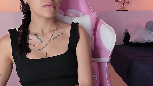 violeth hill online show from February 22, 2025, 8:09 pm