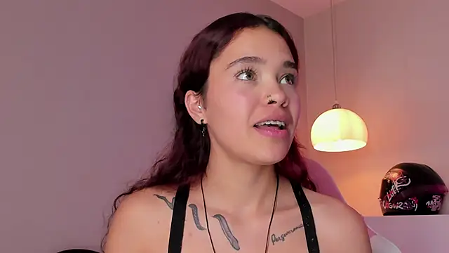 violeth hill online show from February 26, 2025, 10:58 am