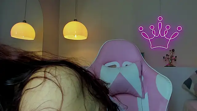 violeth hill online show from February 27, 2025, 8:20 pm