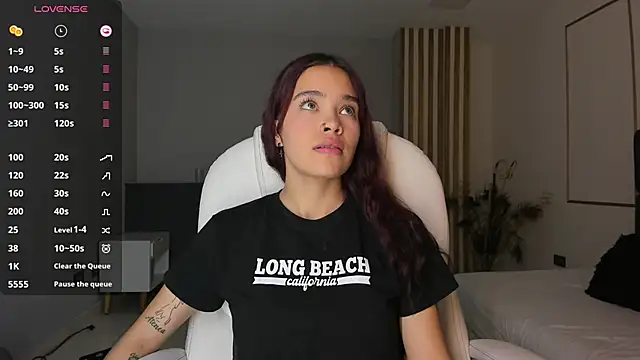 violeth hill online show from March 6, 2025, 5:33 pm