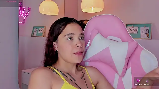 violeth hill online show from March 20, 2025, 11:34 pm