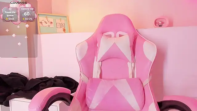 violeth hill online show from October 9, 2025, 6:39 pm