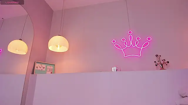 violeth hill online show from October 18, 2025, 5:35 pm