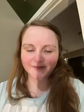 GingerSnap33 online show from February 4, 2025, 7:07 am