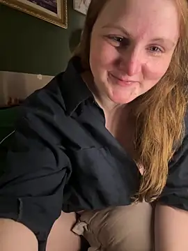 GingerSnap33 online show from February 11, 2025, 6:40 am