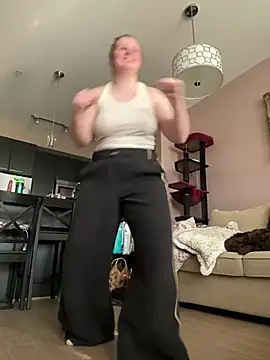 GingerSnap33 online show from April 24, 2026, 12:24 am