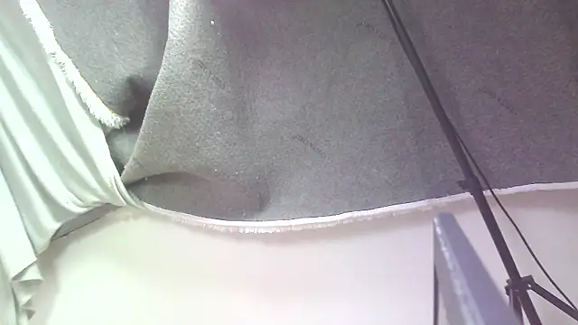 carolinesampaio online show from January 3, 2025, 4:27 pm