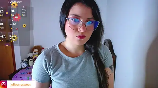 juli05star20 online show from October 21, 2025, 3:07 am