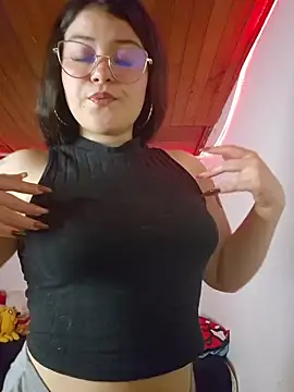 juli05star20 online show from April 6, 2026, 4:46 am