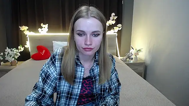 Snapshot of MargaritaKiss chatting on May 9, 2026, 7:19 pm MargaritaKiss online show from May 9, 2026, 7:19 pm