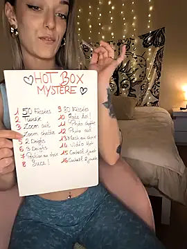 Snapshot of Nikiita-28 chatting on February 13, 2026, 3:30 pm Nikiita-28 online show from February 13, 2026, 3:30 pm