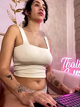 thaliacollins online show from October 11, 2025, 12:58 pm