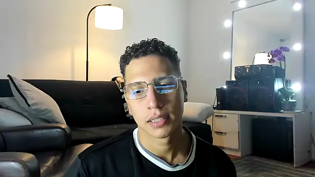 Snapshot of matt_benji chatting on November 5, 2025, 4:01 am matt benji online show from November 5, 2025, 4:01 am