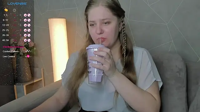 Megan Violer online show from December 12, 2024, 6:21 pm