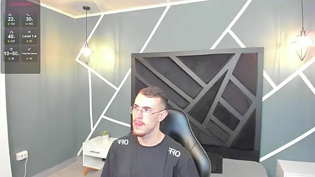 CodyWalkerR online show from September 19, 2025, 5:13 pm