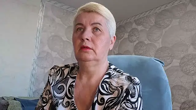 NicoleOlla online show from February 21, 2026, 2:01 am