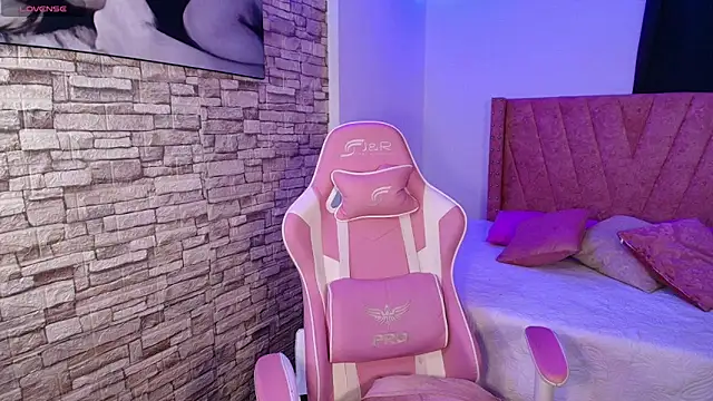 RachelStein online show from October 10, 2025, 8:13 am