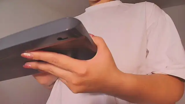 RachelStein online show from March 12, 2026, 2:18 am