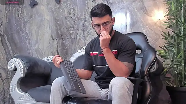 Liam Kleiin online show from March 5, 2025, 11:28 am