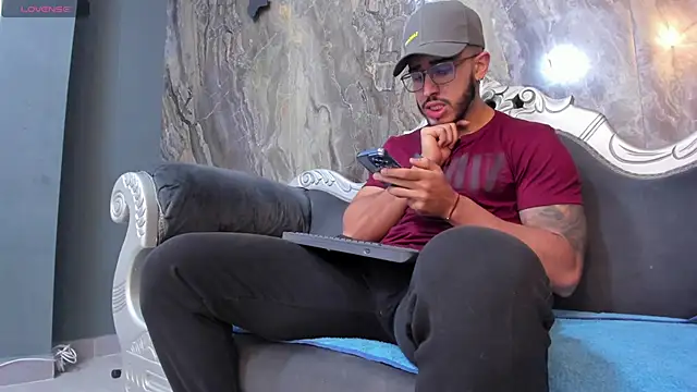 Liam Kleiin online show from March 22, 2025, 11:32 am