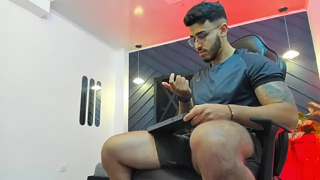 Liam Kleiin online show from October 7, 2025, 11:18 am