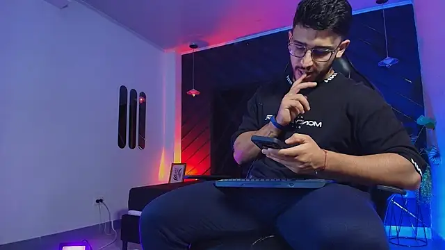 Liam Kleiin online show from April 8, 2026, 11:32 am