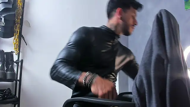 JuanBlade online show from February 11, 2026, 4:17 am