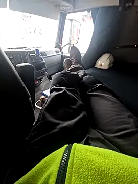 Snapshot of smartzy chatting on December 15, 2025, 11:58 am smartzy online show from December 15, 2025, 11:58 am