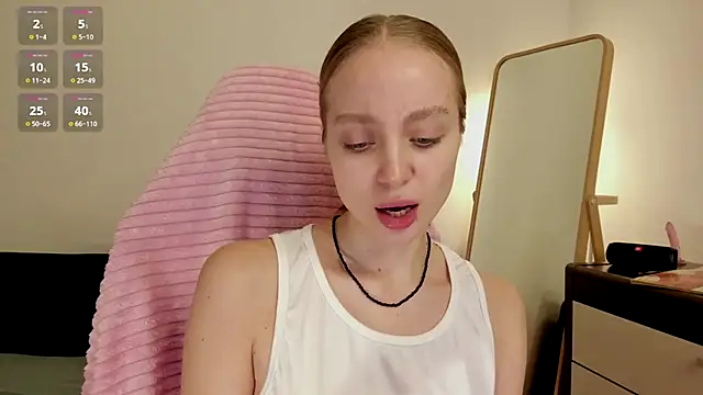  LISA BABYMETAL  online show from December 8, 2024, 12:19 pm