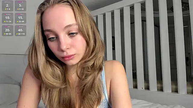  LISA BABYMETAL  online show from November 8, 2025, 7:08 am