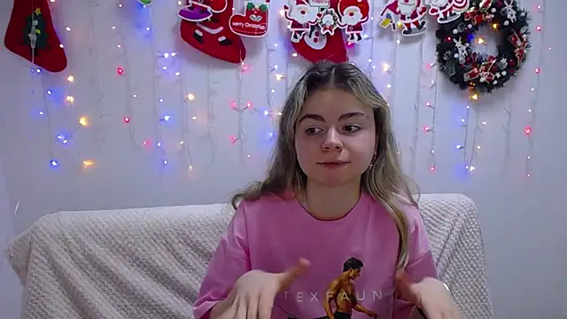 TinaRedly online show from January 9, 2025, 9:37 pm