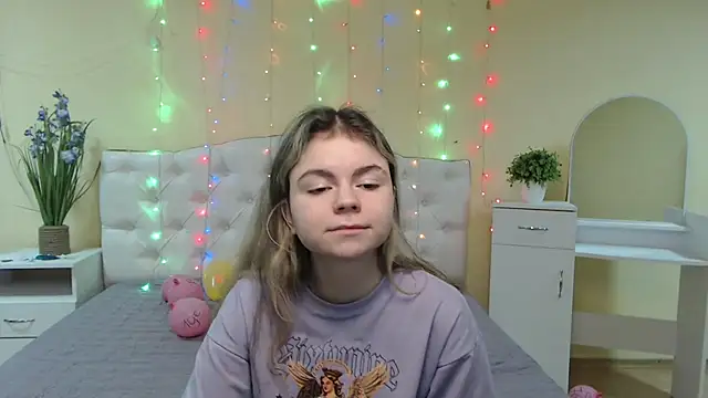 TinaRedly online show from January 23, 2025, 1:02 pm