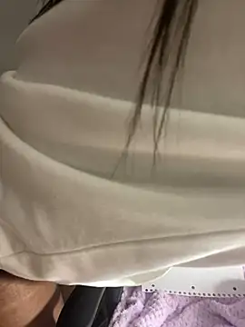 kellya  online show from January 3, 2025, 5:17 am