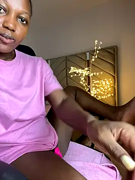 kellya  online show from September 13, 2025, 11:37 pm