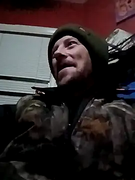 elmerfuddin87 online show from December 16, 2025, 4:28 am