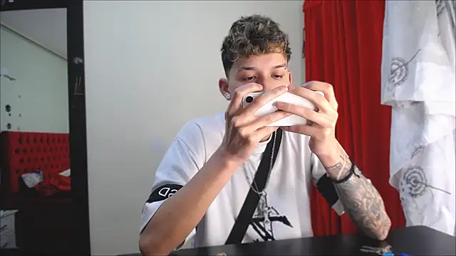  Thomas hot  online show from January 7, 2025, 7:59 pm