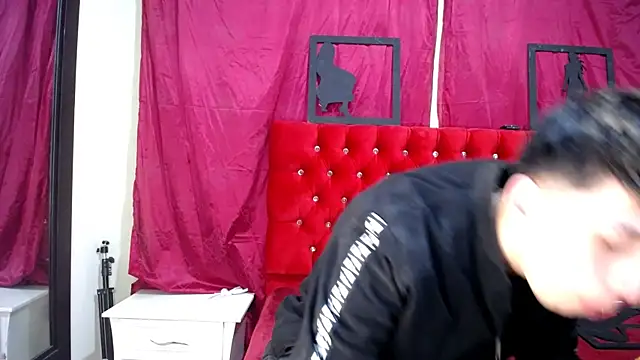  Thomas hot  online show from March 16, 2025, 1:38 am