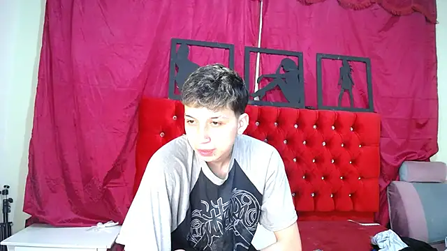  Thomas hot  online show from March 17, 2025, 4:19 am