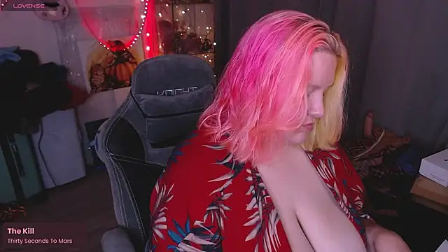 lissamuff online show from October 17, 2025, 9:45 am