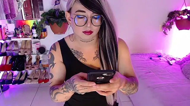 Laveneno ortiz07 online show from April 22, 2026, 12:13 am