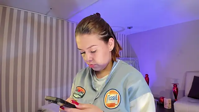 ArianaBaker online show from January 31, 2025, 12:40 pm