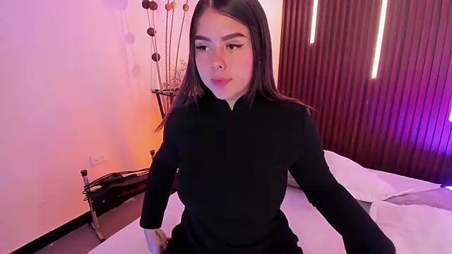 ArianaBaker online show from April 21, 2026, 3:28 pm