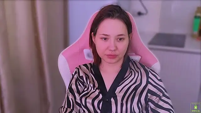 Snapshot of Airyhill chatting on March 2, 2026, 11:17 am Airyhill online show from March 2, 2026, 11:17 am